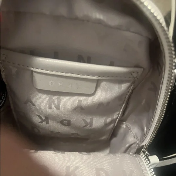 DKNY Phone Crossbody Bag Purse Small  Pockets Faux Leather Graffiti New York - Picture 7 of 7